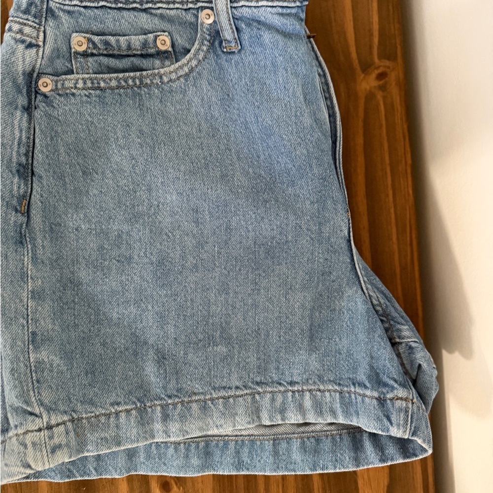 Banana Republic Size 29 Light Shorts